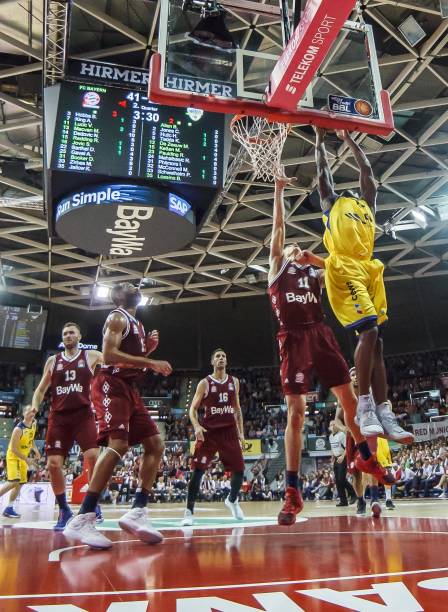 际篮球新星 际篮球新星